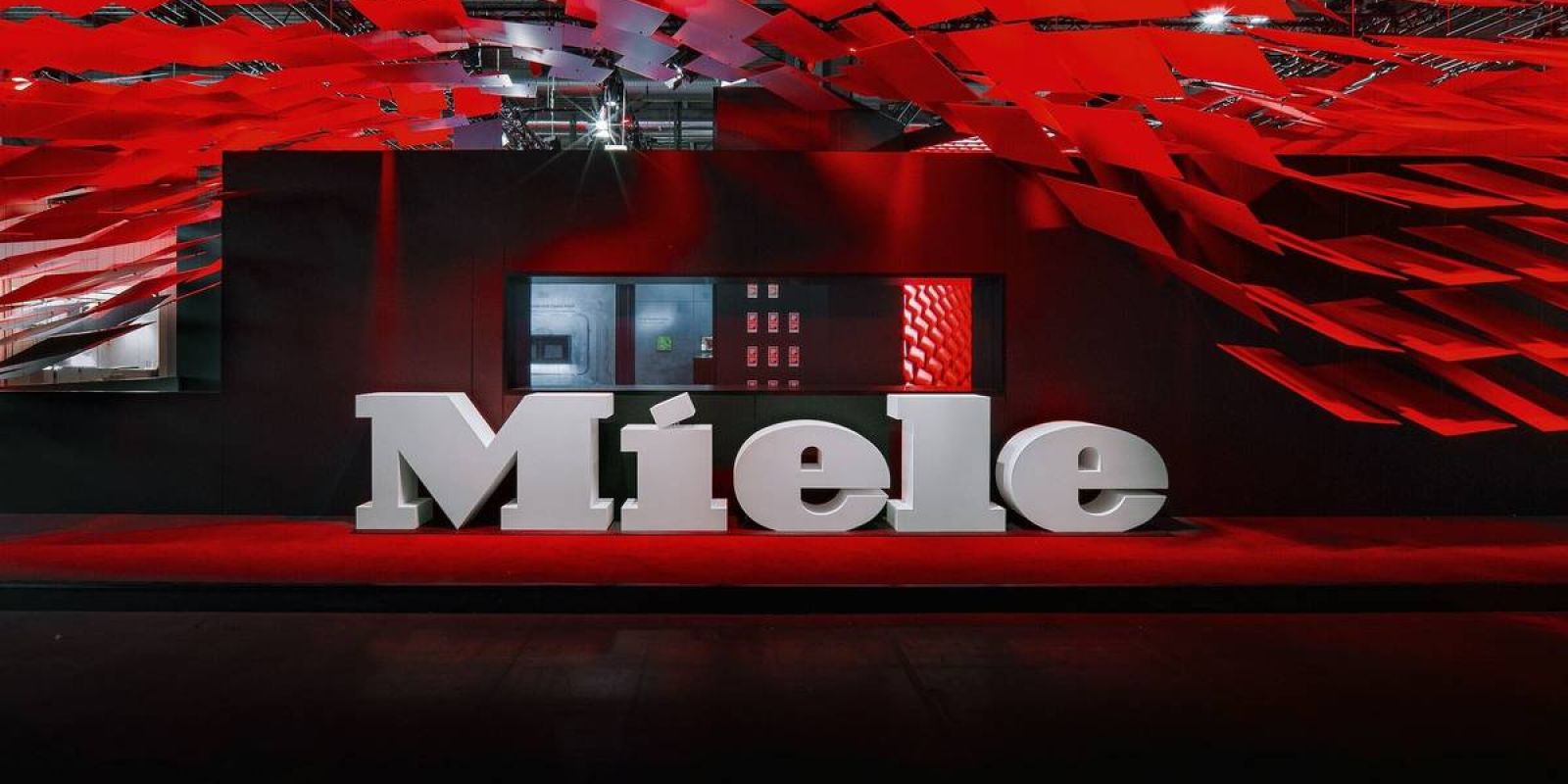 Miele Messeauftritt EuroCucina Mailand – LX Tech